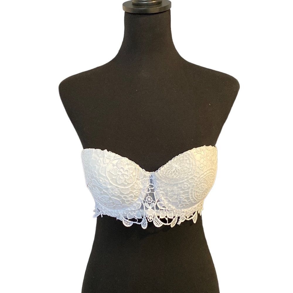 Body Frosting Lace Strapless Bra L NWT